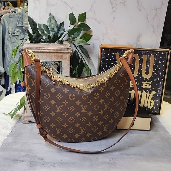 Louis Vuitton Monogram Loop hobo GM - Picture 4 of 16